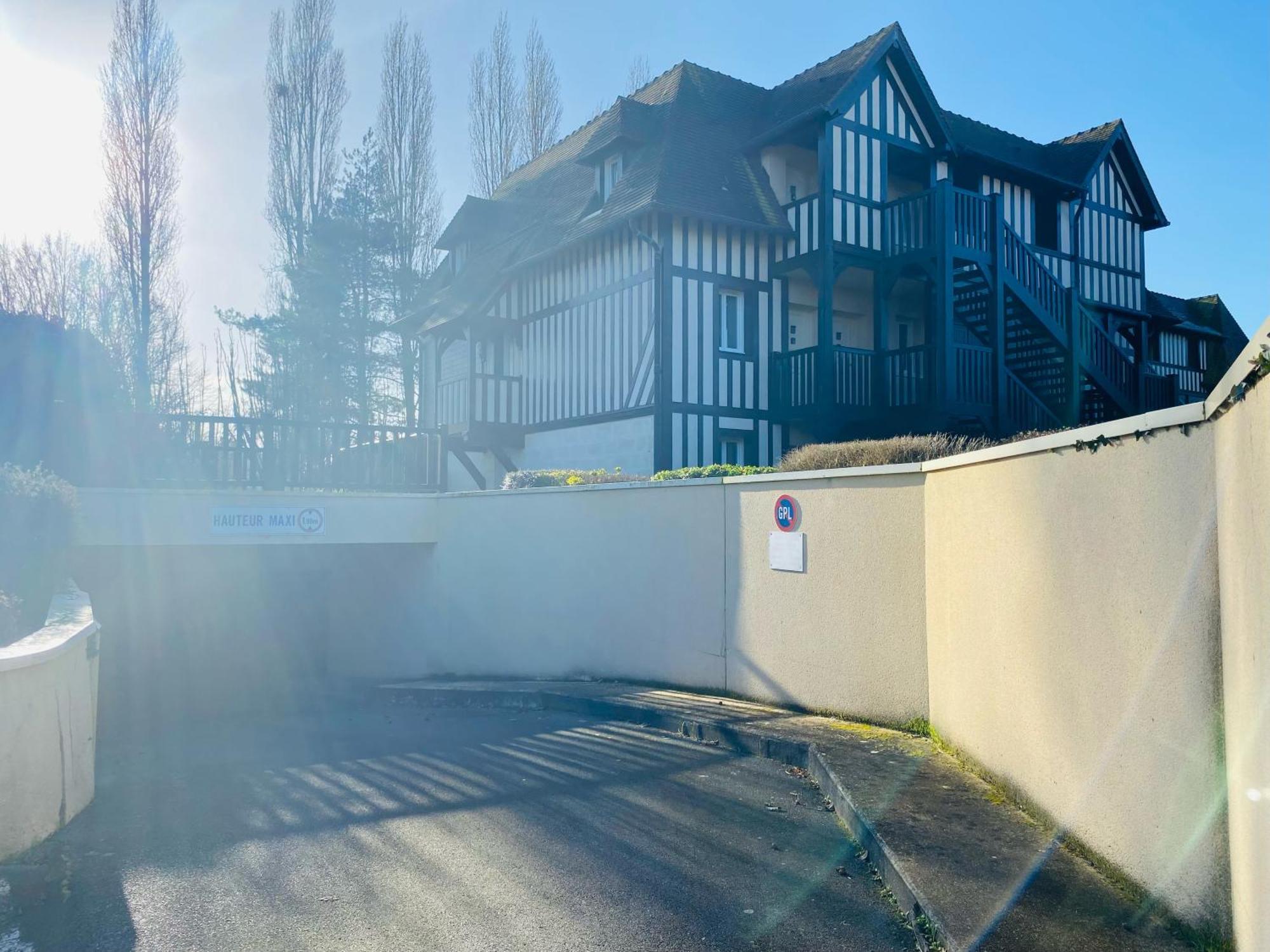 Le Birdie 2102- Bel Appartement Pour 4 Dans Residence Golf Avec Piscine Deauville Exterior foto